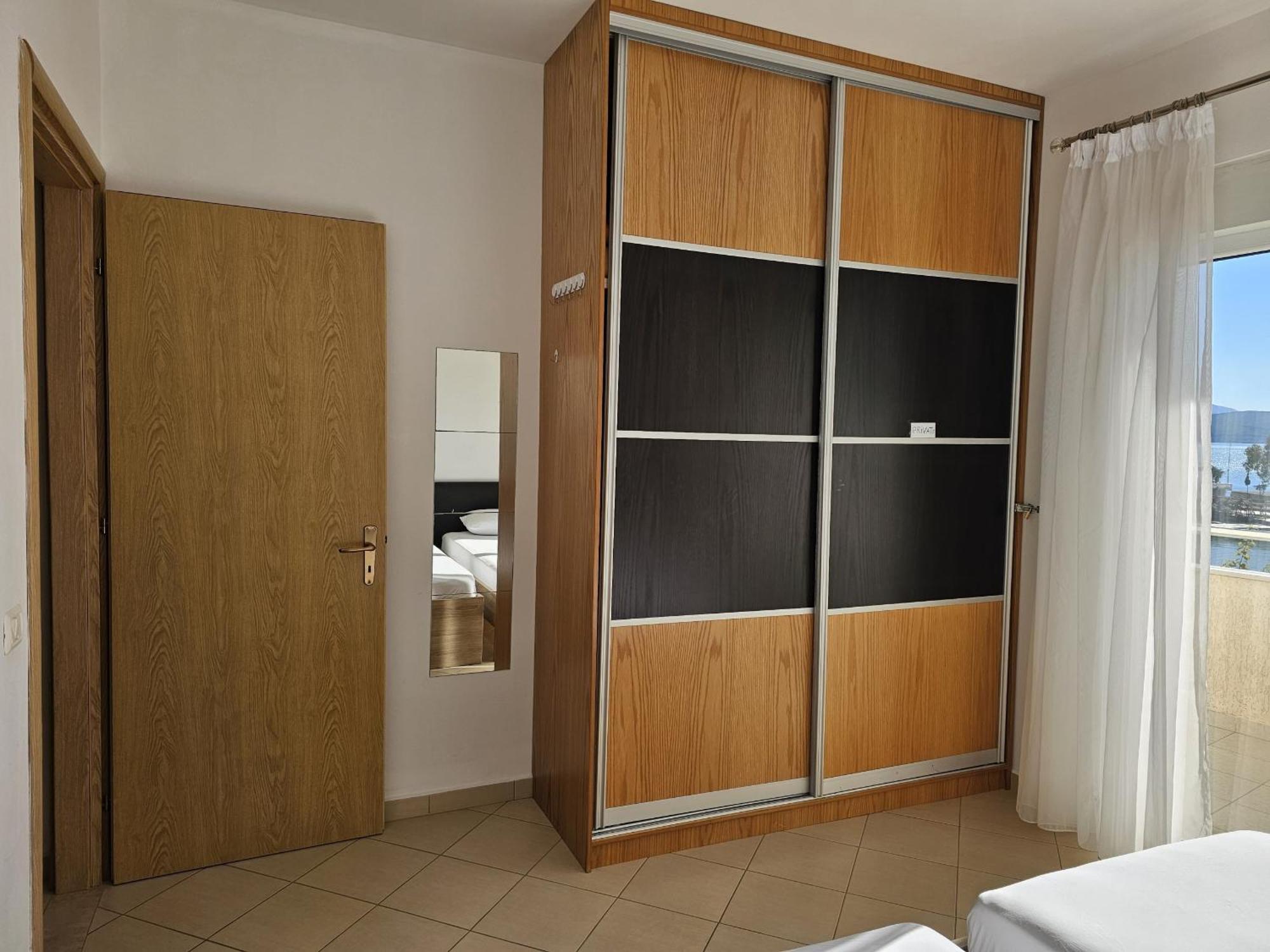 Svein Apartment Саранда Екстер'єр фото