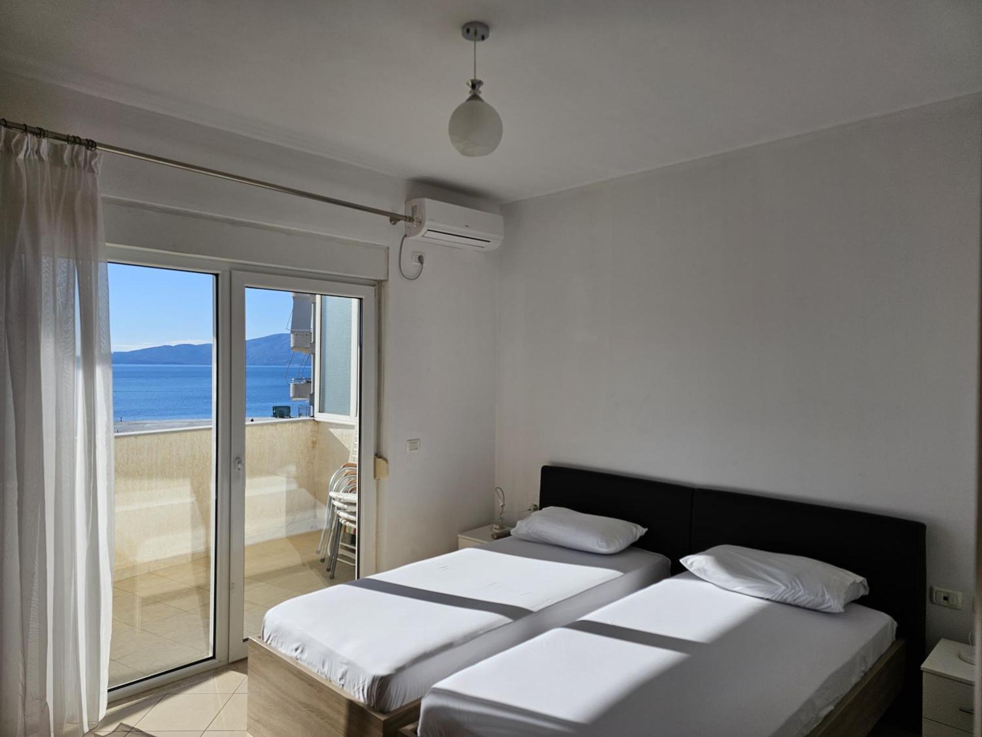 Svein Apartment Саранда Екстер'єр фото