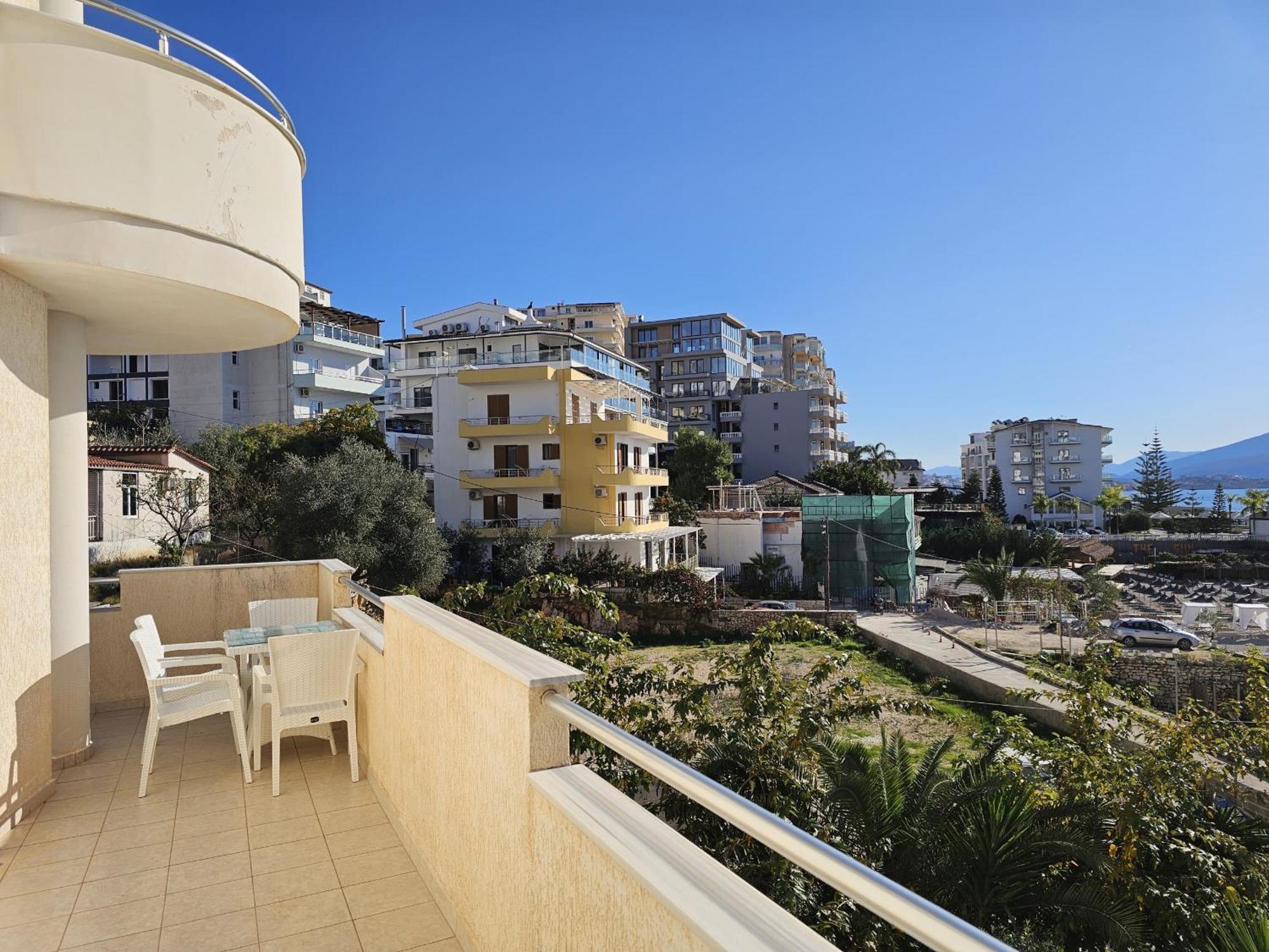 Svein Apartment Саранда Екстер'єр фото