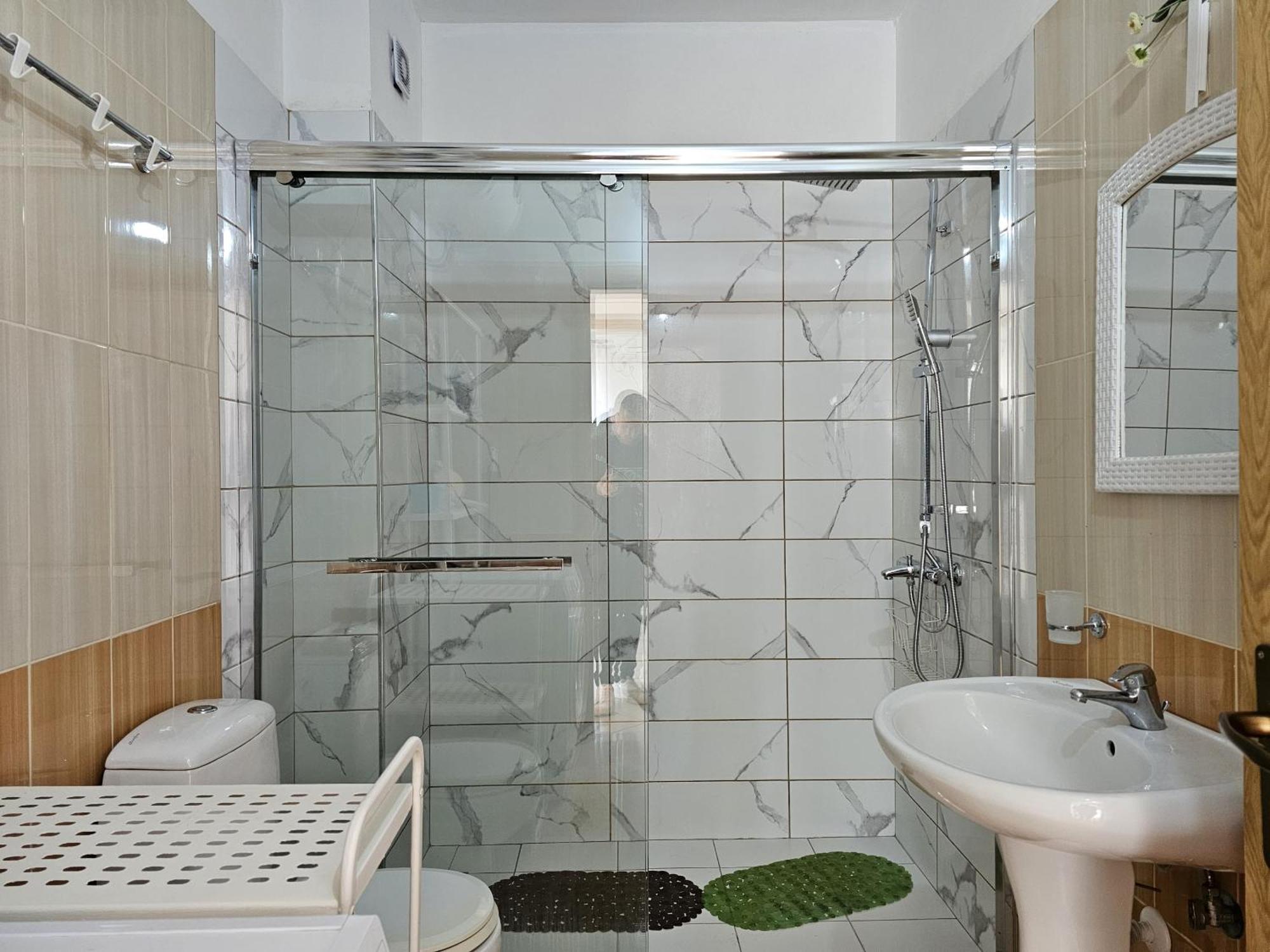 Svein Apartment Саранда Екстер'єр фото